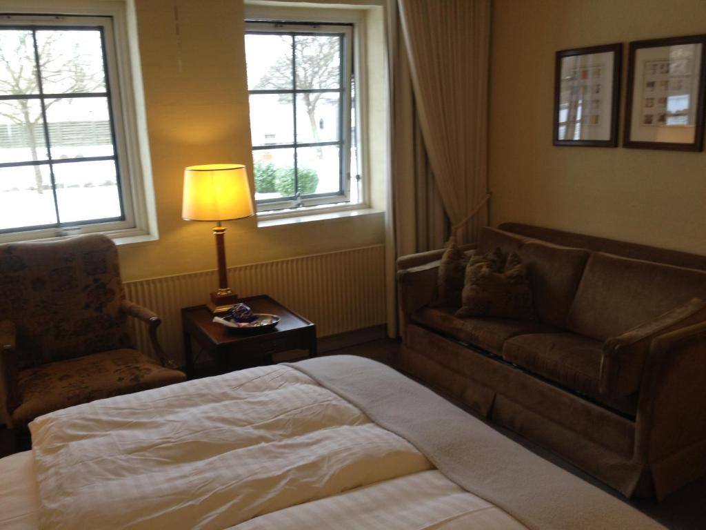 Hotel & 3*